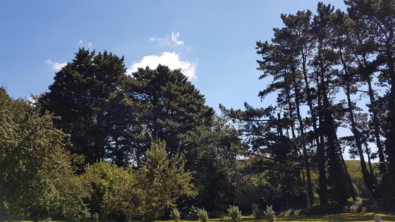 Keryerna Ar C'Haouled "Aux Hortensias" Clevacance Saint-Méen Kültér fotó